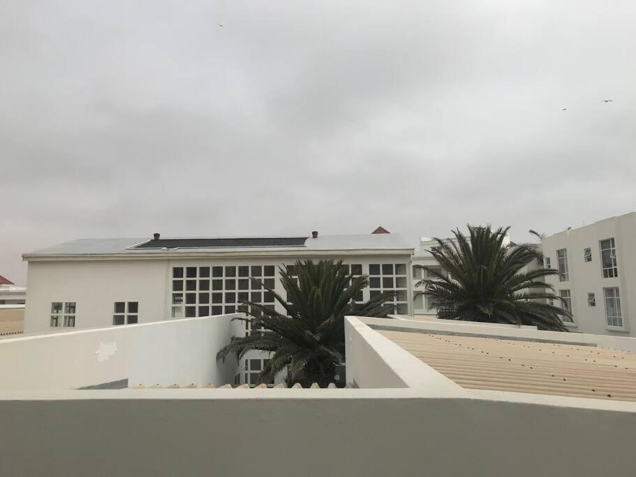 A Zen And Chic Beachfront Apartment Swakopmund Εξωτερικό φωτογραφία